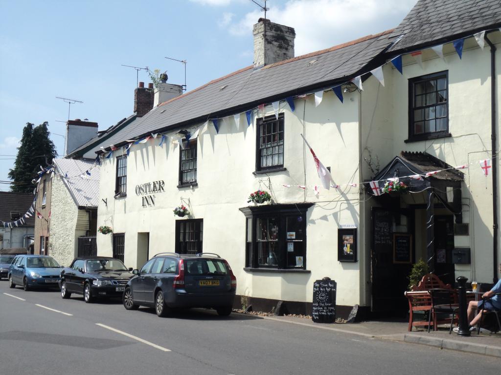 Ostler Inn Uffculme Bagian luar foto